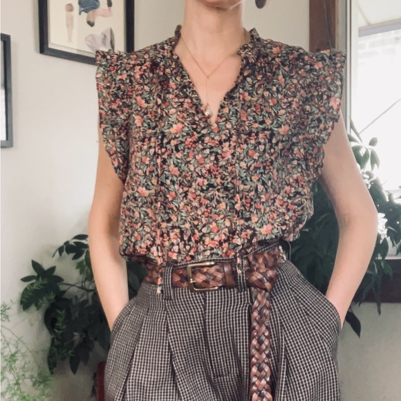 BB Dakota by Steve Madden Tops - BB Dakota Floral Ruffle Sleeve Top - 100% Cotton - Size M